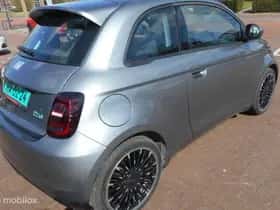 Fiat 500e (2022) thumbnail 5