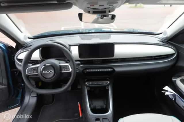 Fiat 600 (2024) thumbnail 2