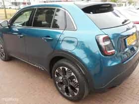 Fiat 600 (2024) thumbnail 5