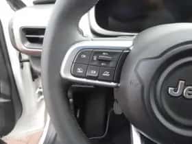 Jeep Avenger (2024) thumbnail 23