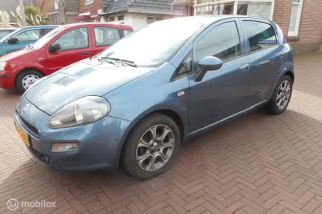 Fiat Punto (2018) thumbnail 3