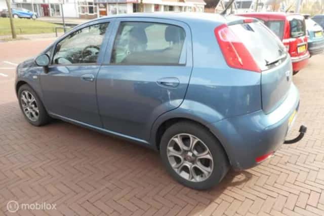 Fiat Punto (2018) thumbnail 5