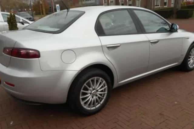 Alfa Romeo 159 (2009) thumbnail 4