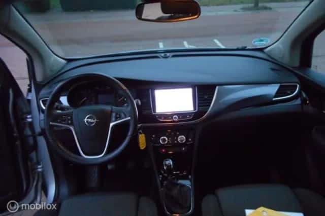 Opel Mokka (2017) thumbnail 2