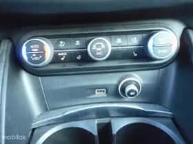 Alfa Romeo Stelvio (2020) thumbnail 31