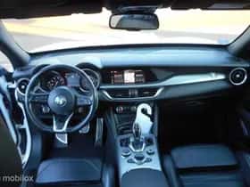 Alfa Romeo Stelvio (2020) thumbnail 10