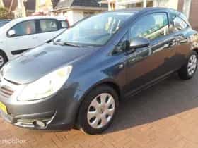 Opel Corsa (2009) thumbnail 3
