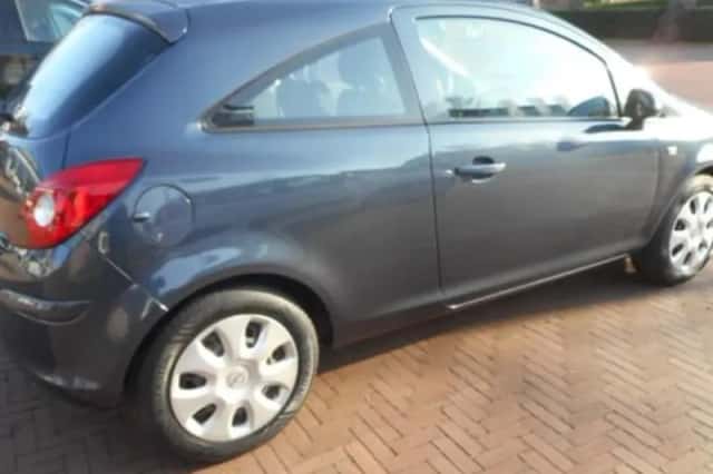 Opel Corsa (2009) thumbnail 4
