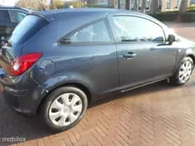 Opel Corsa (2009) thumbnail 4