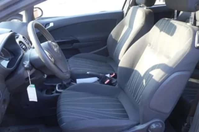 Opel Corsa (2009) thumbnail 6