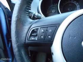 Kia Venga (2013) thumbnail 15