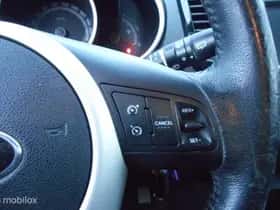 Kia Venga (2013) thumbnail 16