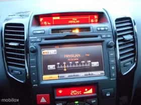 Kia Venga (2013) thumbnail 18