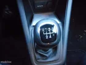 Kia Venga (2013) thumbnail 20