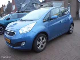 Kia Venga (2013) thumbnail 3