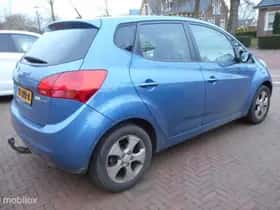 Kia Venga (2013) thumbnail 4