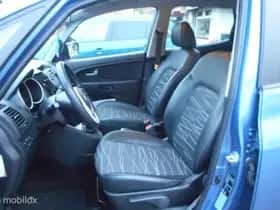 Kia Venga (2013) thumbnail 6
