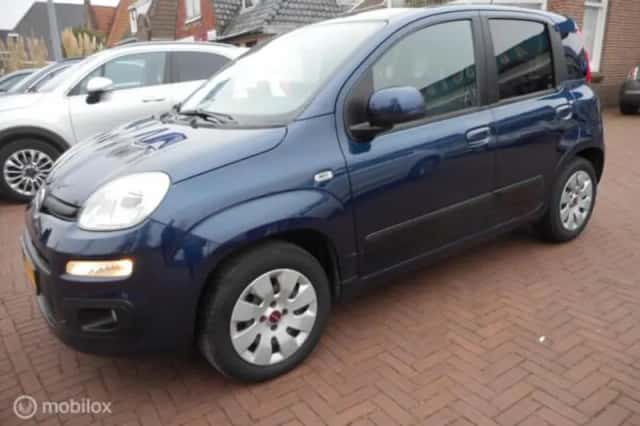 Fiat Panda (2015) thumbnail 3
