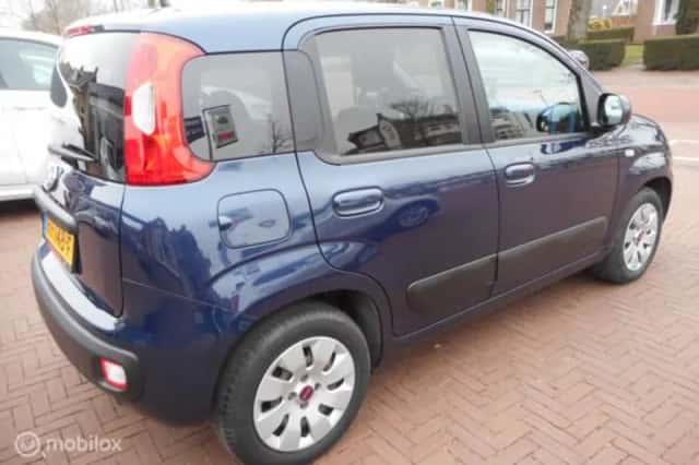 Fiat Panda (2015) thumbnail 4