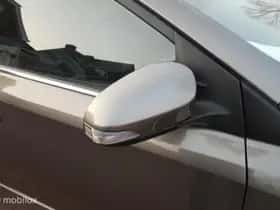Toyota Auris (2017) thumbnail 17