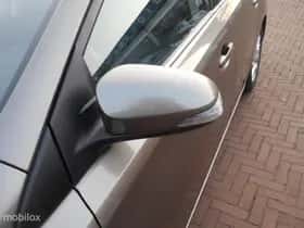 Toyota Auris (2017) thumbnail 18