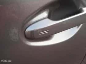 Toyota Auris (2017) thumbnail 23