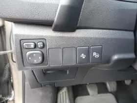 Toyota Auris (2017) thumbnail 25