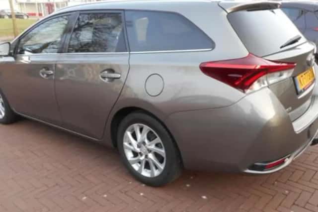 Toyota Auris (2017) thumbnail 5