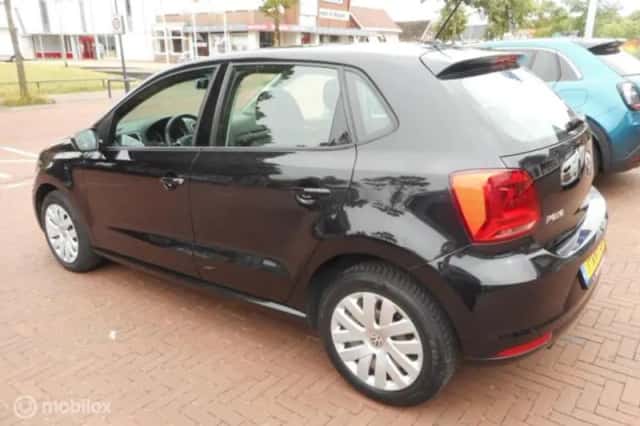 Volkswagen Polo (2014) thumbnail 6