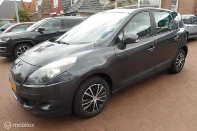Renault Grand (2010) thumbnail 2