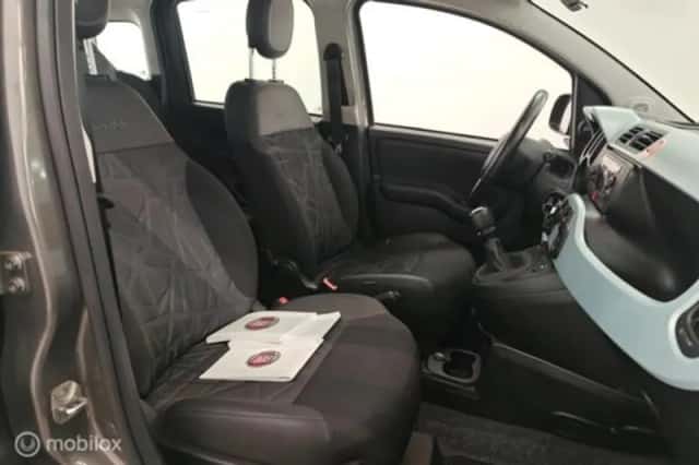 Fiat Panda (2020) thumbnail 3