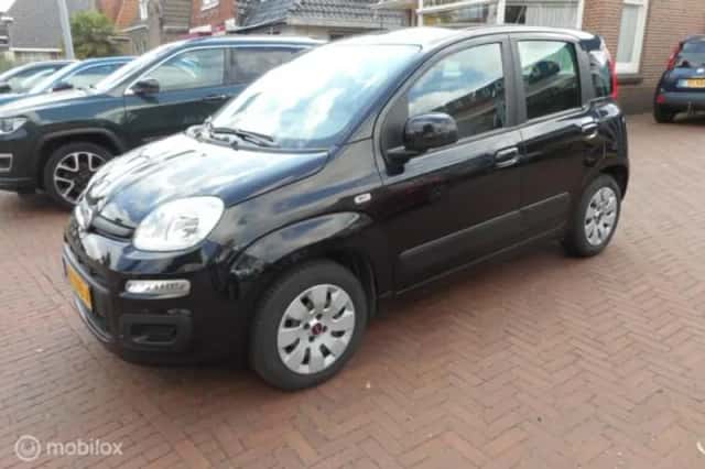 Fiat Panda (2016) thumbnail 2