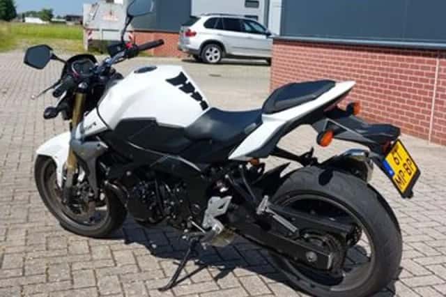Suzuki GSR (2013) thumbnail 6