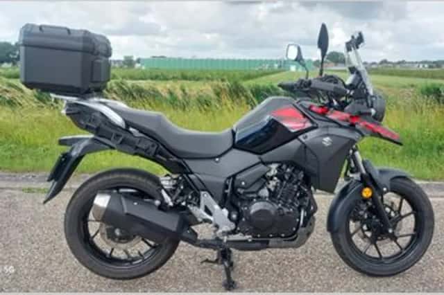 Suzuki V-STROM (2019) thumbnail 1
