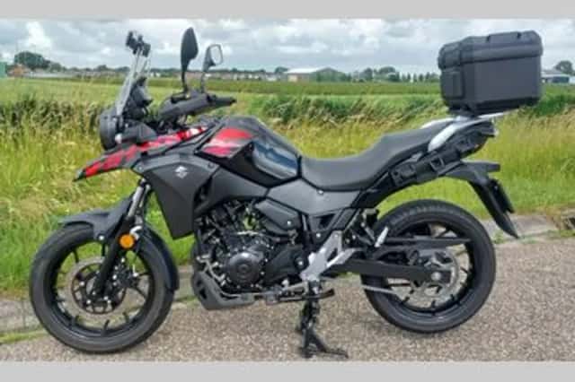 Suzuki V-STROM (2019) thumbnail 2