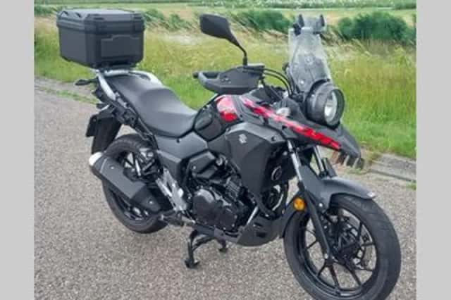 Suzuki V-STROM (2019) thumbnail 3