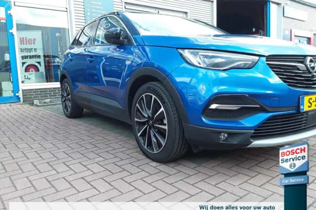 Opel Grandland X (2021) thumbnail 2