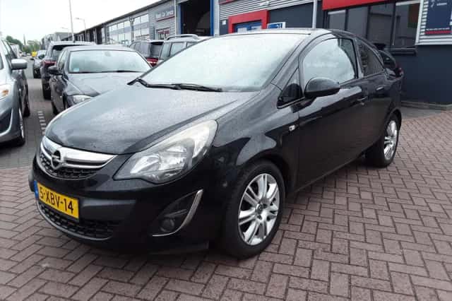 Opel Corsa (2014) thumbnail 3