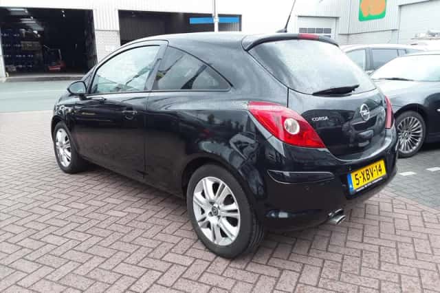 Opel Corsa (2014) thumbnail 4