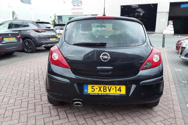 Opel Corsa (2014) thumbnail 5