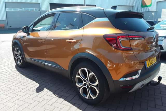 Renault Captur (2020) thumbnail 4
