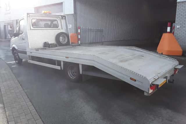 Mercedes-Benz Sprinter (2011) thumbnail 4