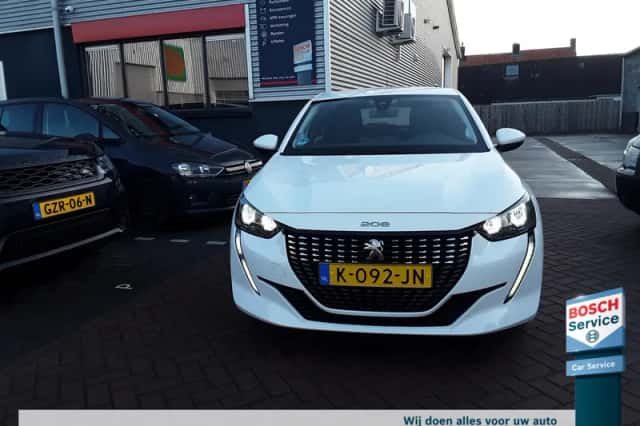 Peugeot 208 (2021) thumbnail 2