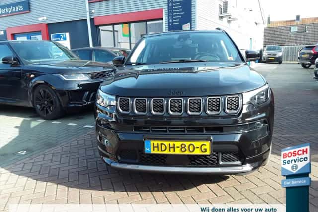 Jeep Compass (2025) thumbnail 2