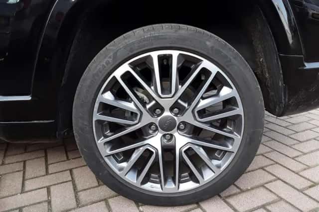 Jeep Compass (2025) thumbnail 4