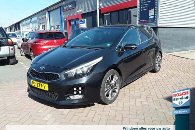 Kia Ceed (2016) thumbnail 1