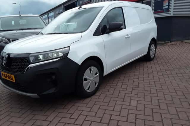 Nissan Townstar (2024) thumbnail 1