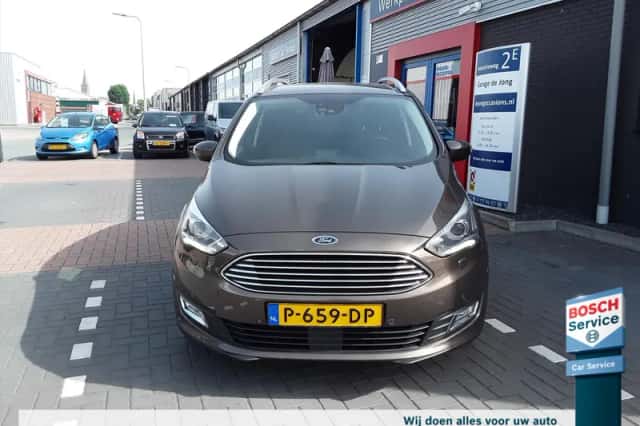 Ford Grand C-Max (2016) thumbnail 2