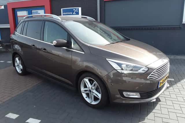 Ford Grand C-Max (2016) thumbnail 3