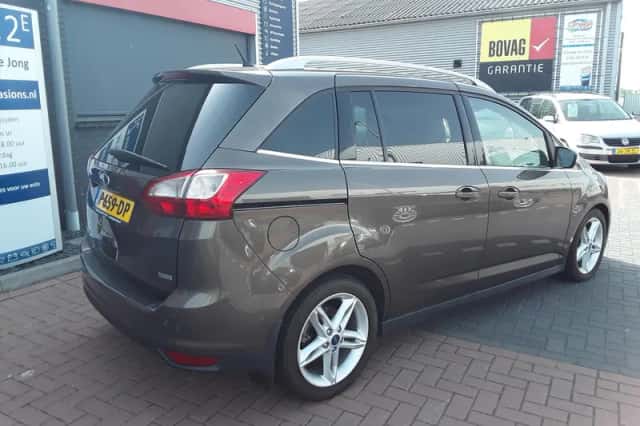 Ford Grand C-Max (2016) thumbnail 4